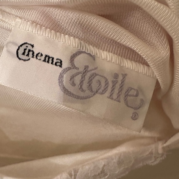 Vintage Bridal Robe - Picture 4 of 5